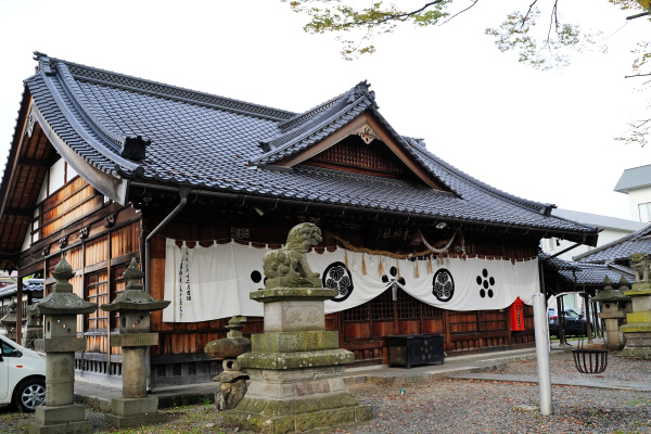 松本神社拝殿