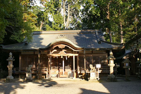積田神社社殿