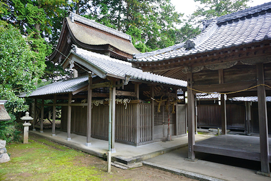 加舎神社社殿