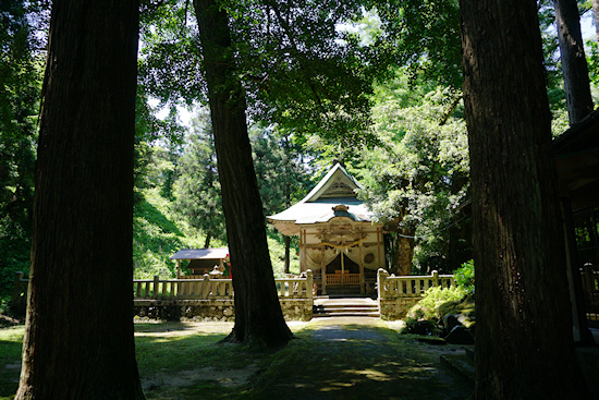 山神社社殿
