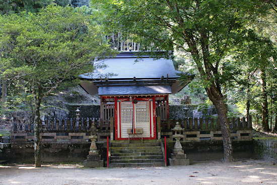 三尾川八幡神社