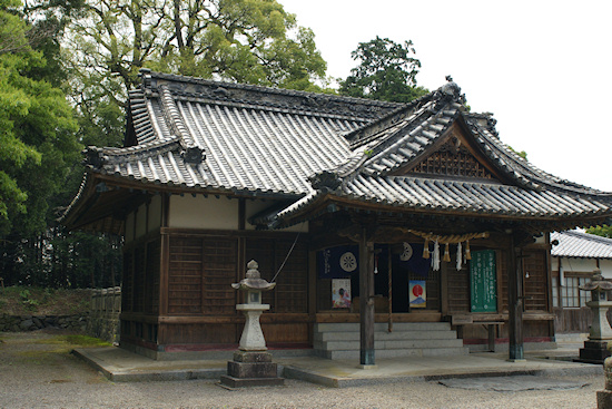 村山神社拝殿
